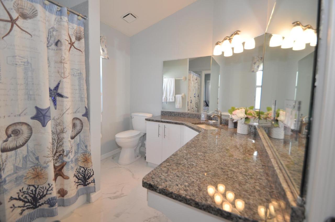 Sunset Bay Beautiful Pool Home - Bring Your Boat Or Jet Ski - Canal With Dock- Sleeps 10 - 4 Bd Palm Coast Exterior foto